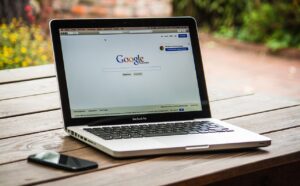 Générer du contenu IA et le positionner sur Google
